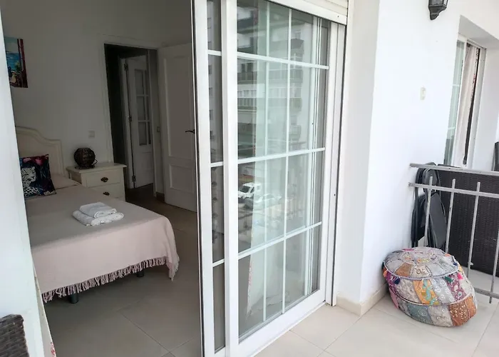 アパート Fantastico Piso En El Centro 2°linea De Playa エステポナ